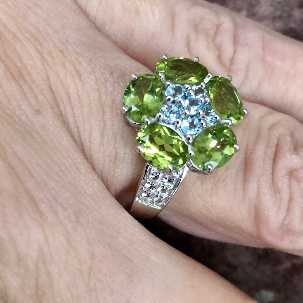Pangea Mines Flower Ring Size 7.25 MSRP $599